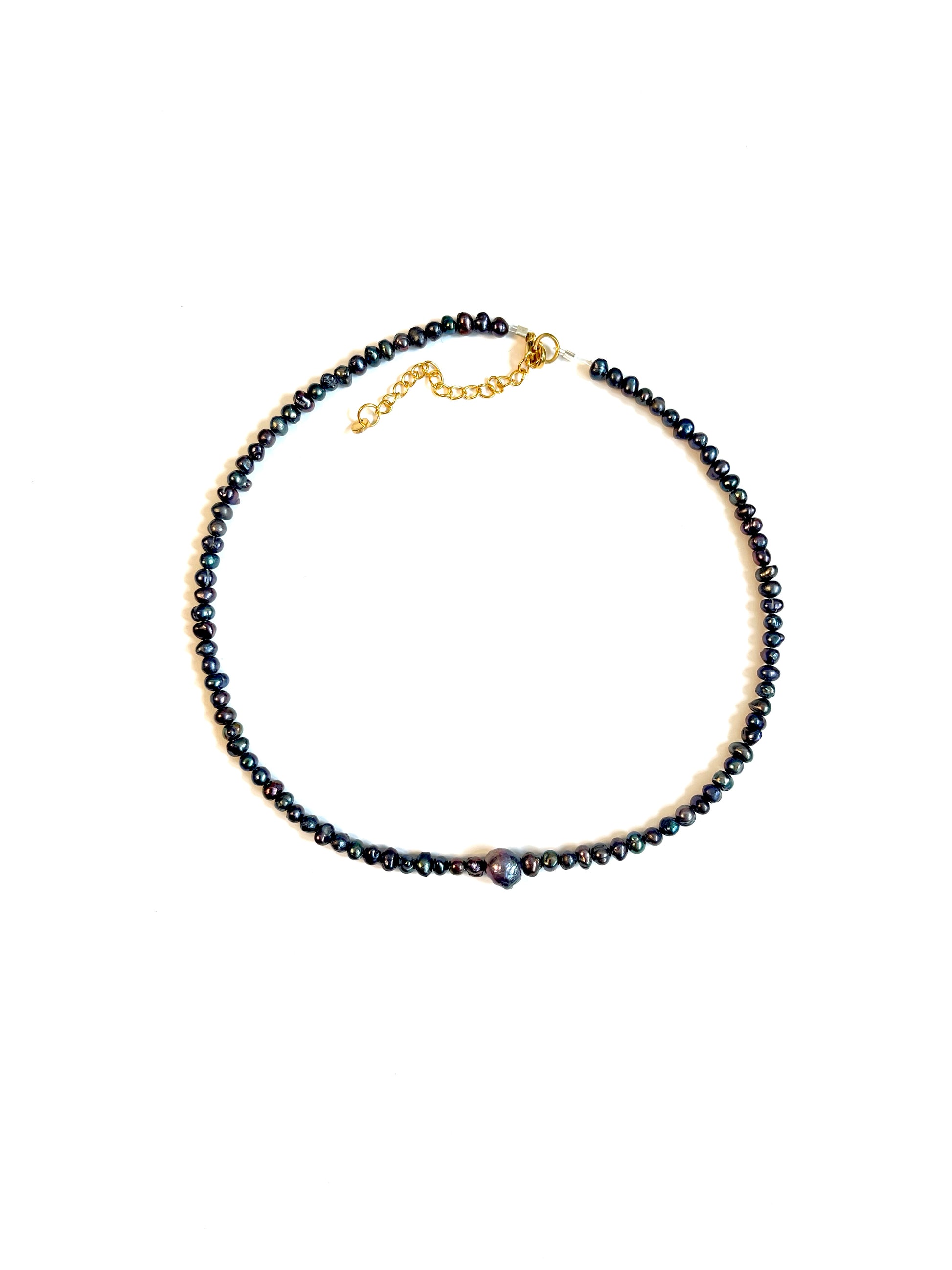 Collier de perles upcyclées - ras de cou - tahiti