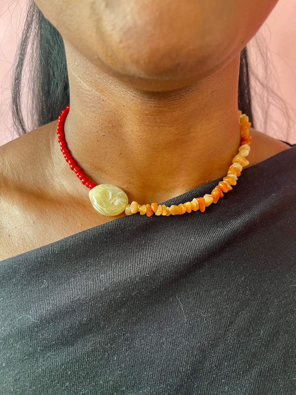 Collier de perles upcyclées red head